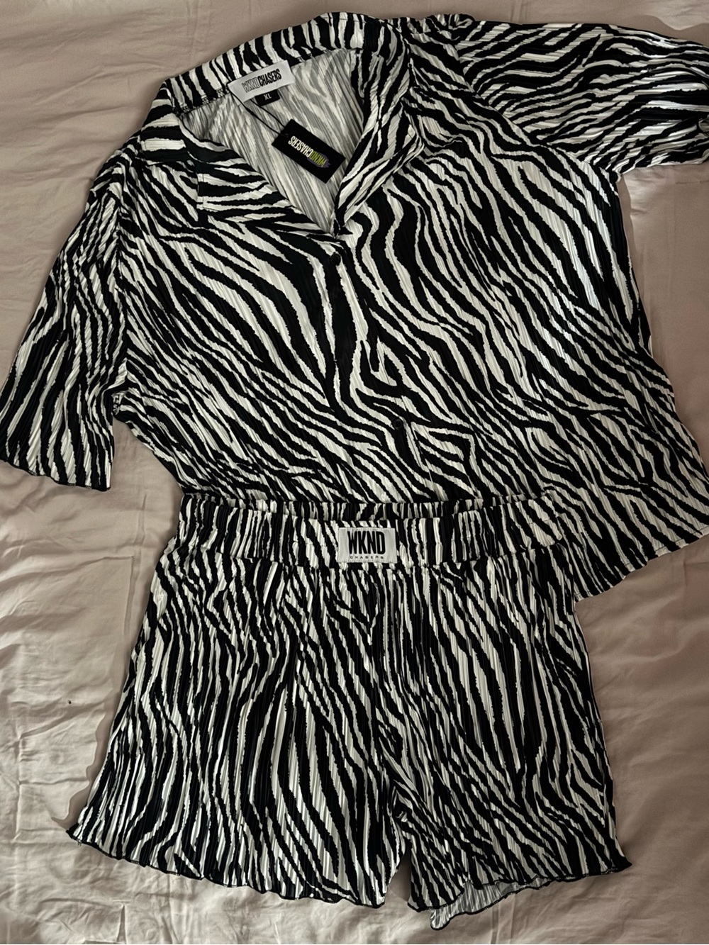 WKND Chasers NWT Zebra-Print Plisse Set size XL
